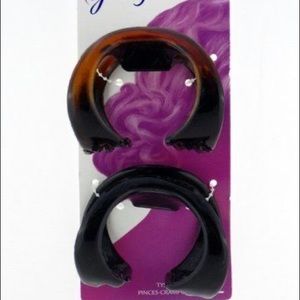 ISO! Goody Tyson claw clips